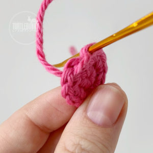 How to Crochet a Button from TurtleBunny Creations - Continue the invisible join