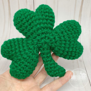 No-Sew Crochet Plush Shamrock